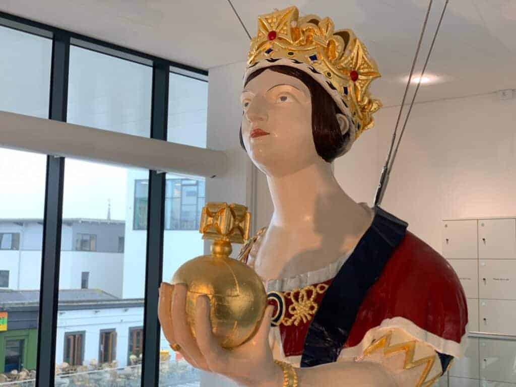 Queen Victoria ships figurehead