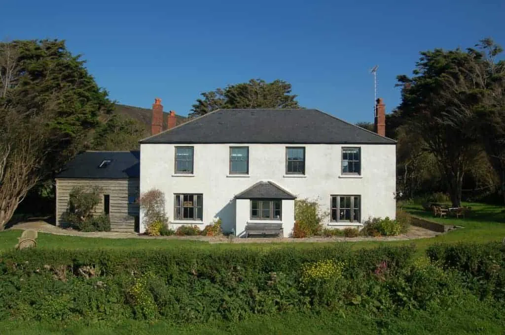 Kirstie Allsopps Homemade Home country cottage