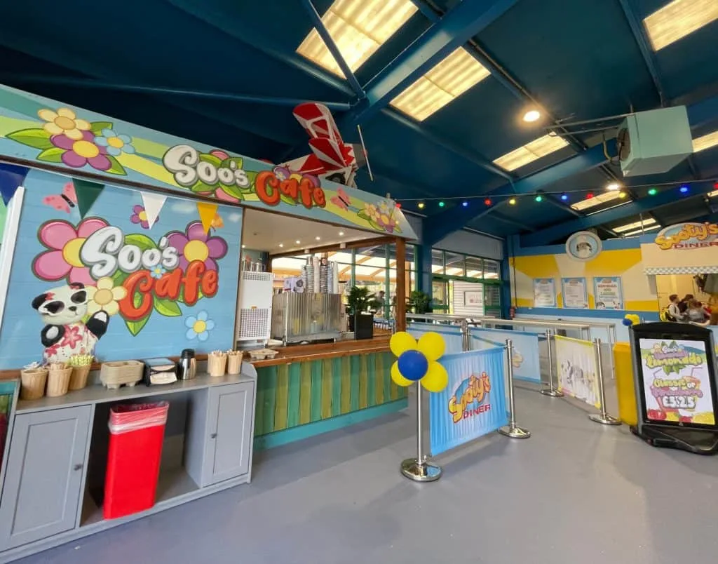 Theme park cafe