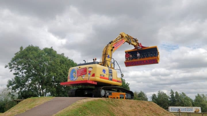 Spindizzy ride at Diggerland Devon